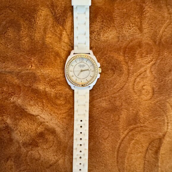 A Coach Watch Woman - Picture 2 of 6